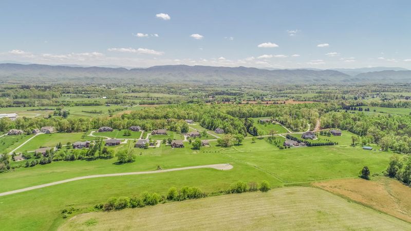5335 Rodeo Ridge Ln, Seymour, TN 37865