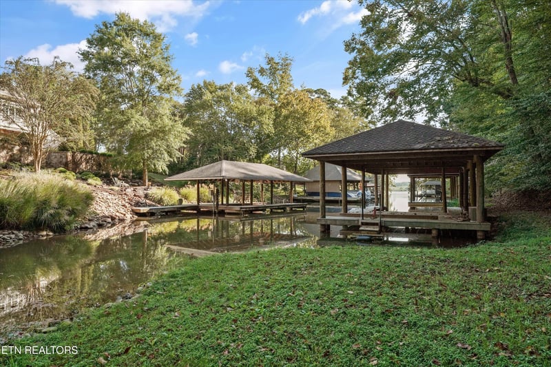 5336 Hickory Hollow Rd, Knoxville, TN 37919