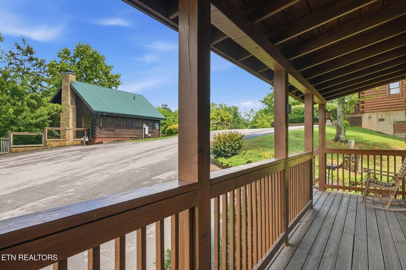 534 Chickasaw Gap Way, Pigeon Forge, TN 37863