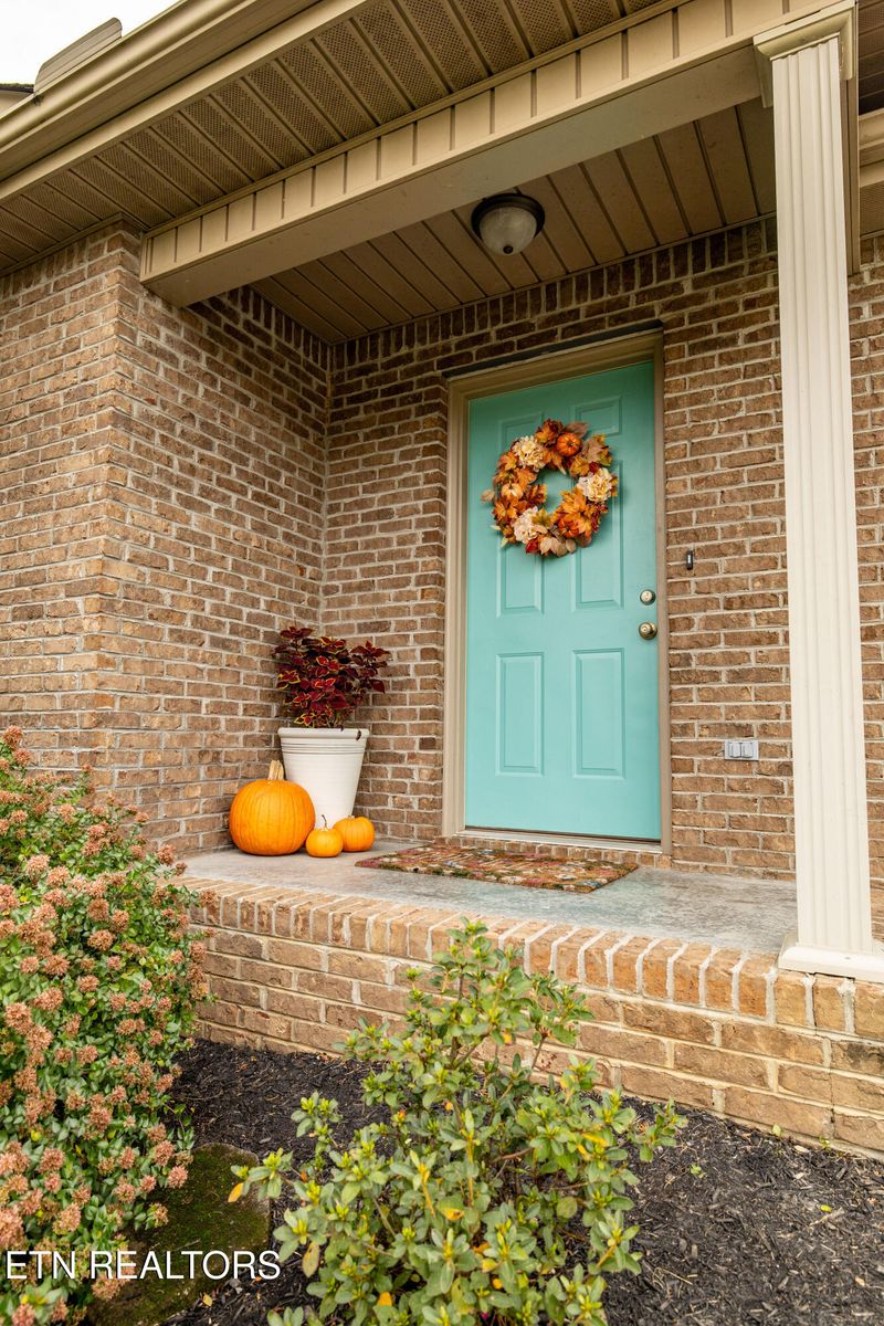 5340 Golden Eagle Ln, Corryton, TN 37721
