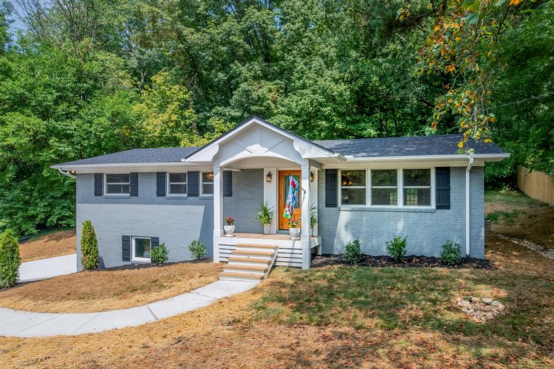 5343 Mohawk Dr, Knoxville, TN 37914