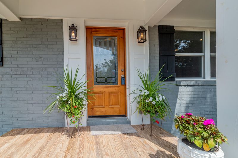 5343 Mohawk Dr, Knoxville, TN 37914