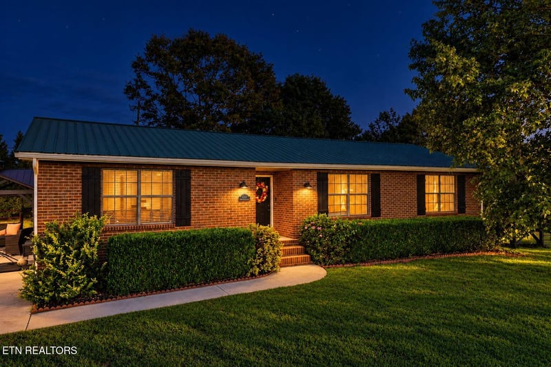 5344 Cedar Church Ln, Greenback, TN 37742