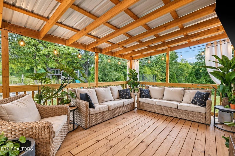 5344 Cedar Church Ln, Greenback, TN 37742