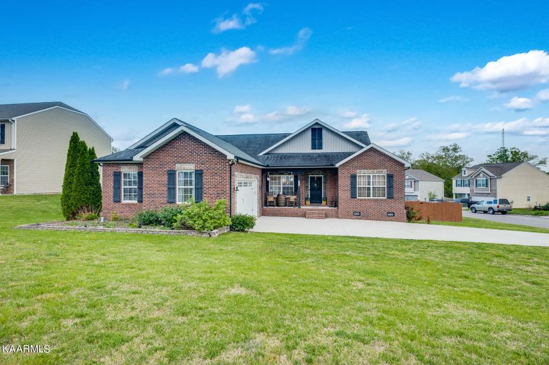 5345 Golden Eagle Ln, Corryton, TN 37721