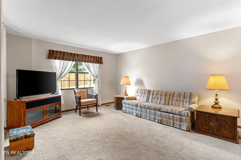 535 Bobwhite Dr, Loudon, TN 37774