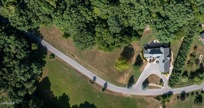 535 Creole Dr, Maryville, TN 37801