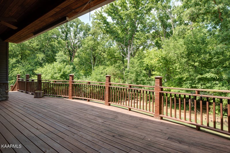 535 Creole Dr, Maryville, TN 37801