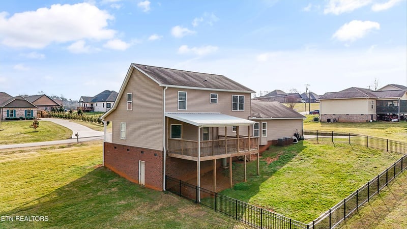 535 Doc Norton Rd, Walland, TN 37886