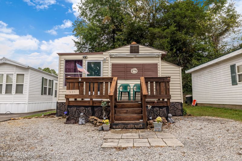 535 Flamingo Cir, Townsend, TN 37882
