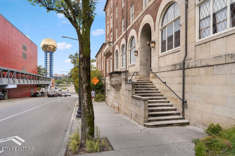 535 Locust St #302, Knoxville, TN 37902
