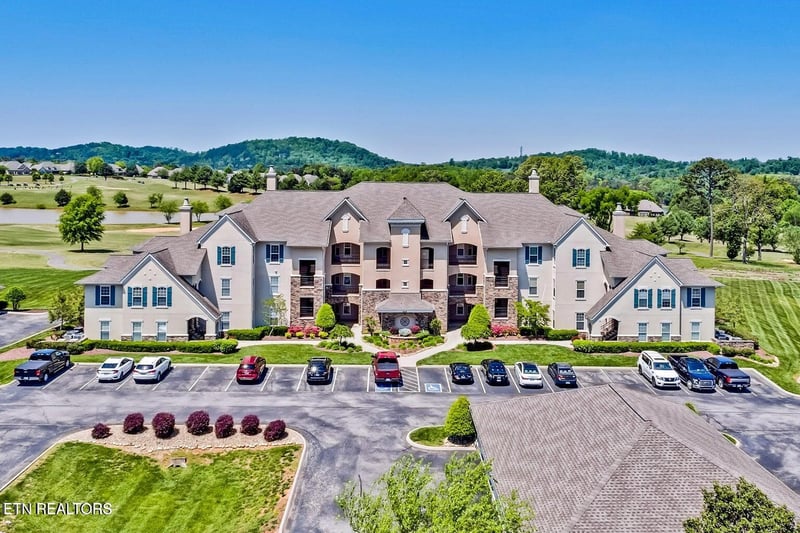 535 Rarity Bay Pkwy #304D, Vonore, TN 37885