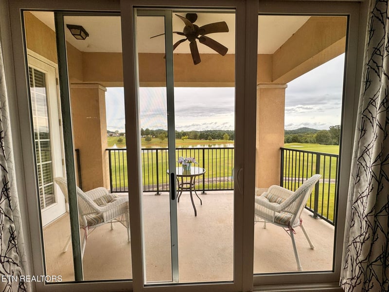 535 Rarity Bay Pkwy #304D, Vonore, TN 37885