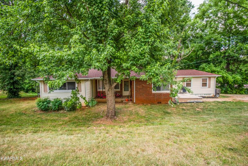 535 Smokey Dr, Loudon, TN 37774