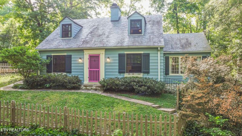 535 SW Chippewa Cir, Knoxville, TN 37919