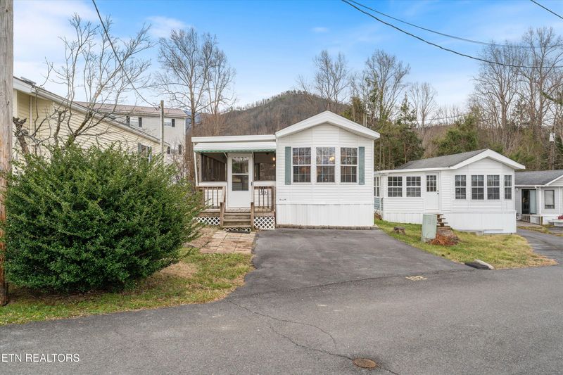 5355 E Parkway #102, Cosby, TN 37722