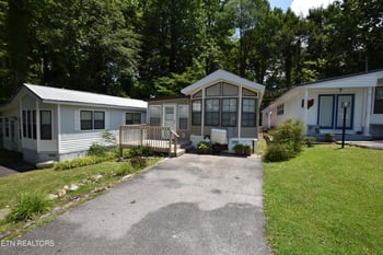 5355 East Pkwy #2, Cosby, TN 37722
