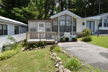 5355 East Pkwy #2, Cosby, TN 37722