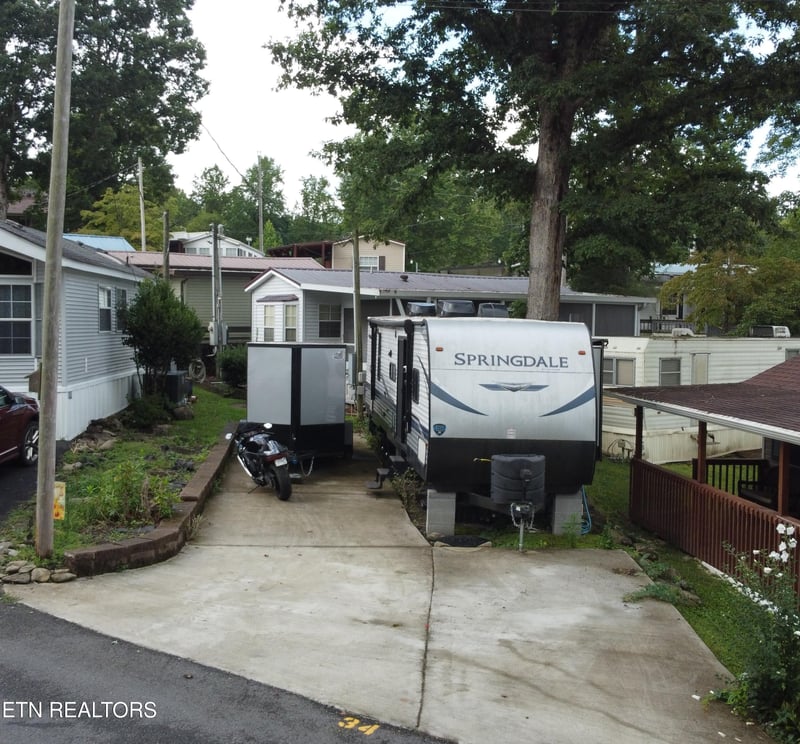 5355 East Pkwy, Cosby, TN 37722