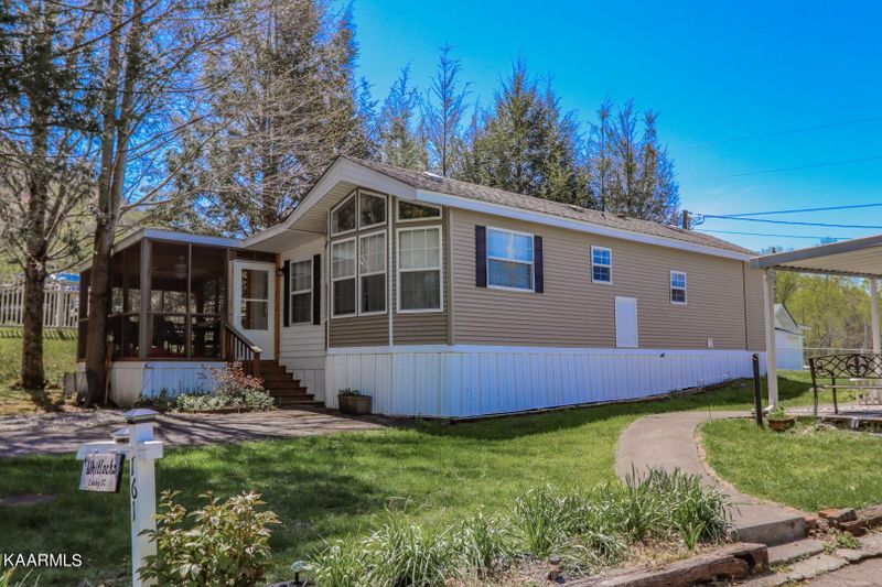 5355 East Pw, Cosby, TN 37722
