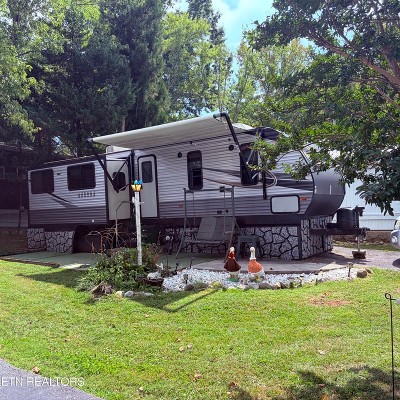 5355 Parkway Pkwy #69, Cosby, TN 37722