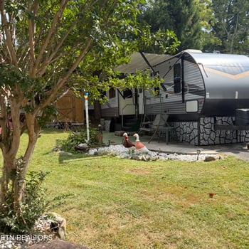 5355 Parkway Pkwy #69, Cosby, TN 37722