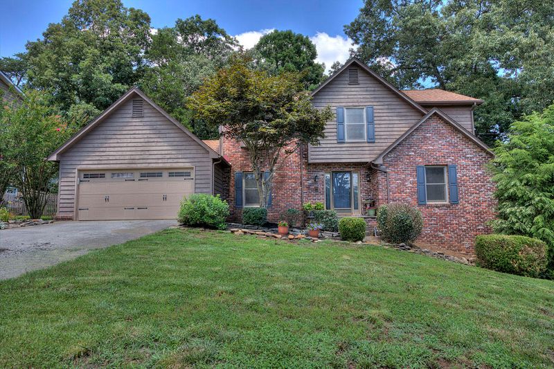 536 Hickory Woods Rd, Knoxville, TN 37934