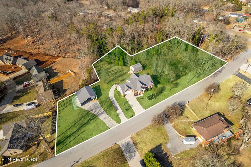 536 Robinson Dr, Loudon, TN 37774
