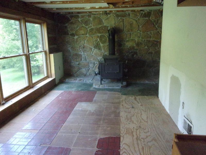 536 Sinking Springs Rd, Clinton, TN 37716
