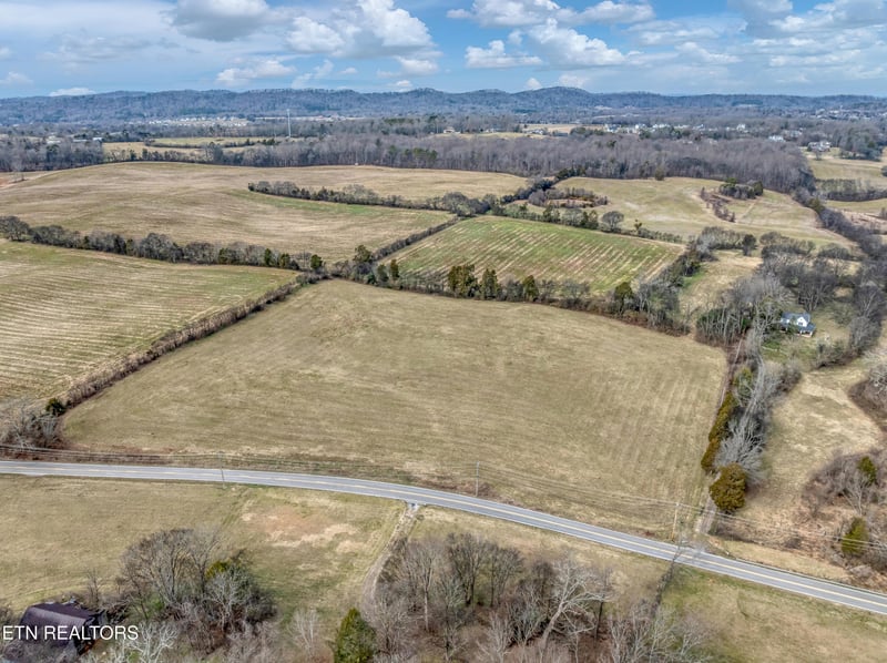 5365 Sevierville Rd #61 Acres, Maryville, TN 37804