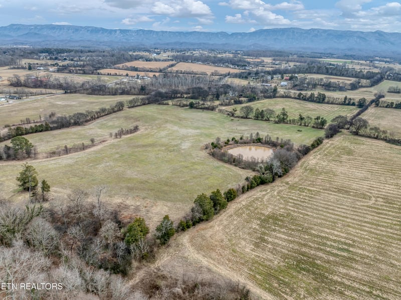 5365 Sevierville Rd #61 Acres, Maryville, TN 37804