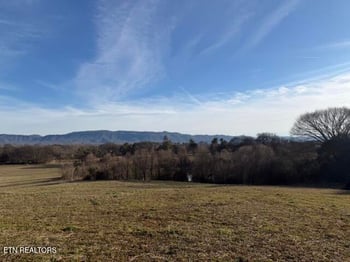 5365 Sevierville Rd #61 Acres, Maryville, TN 37804