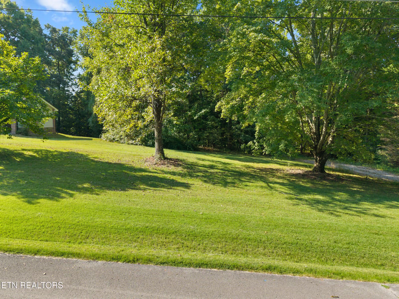 537 Bob White Dr, Loudon, TN 37774