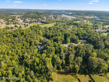 537 Bob White Dr, Loudon, TN 37774
