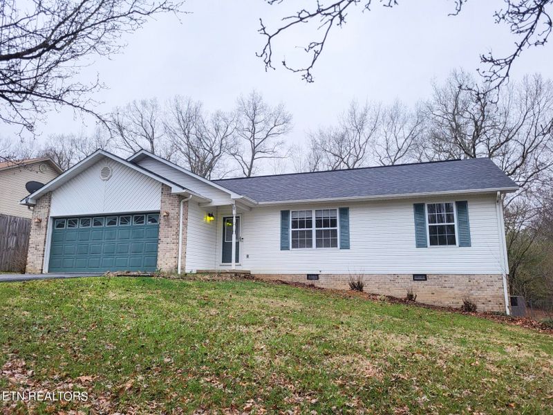 537 Camelia Dr, Crossville, TN 38555