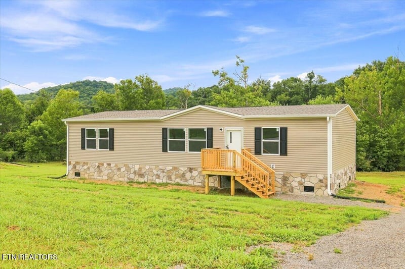 5370 Rutledge Pike, Rutledge, TN 37861