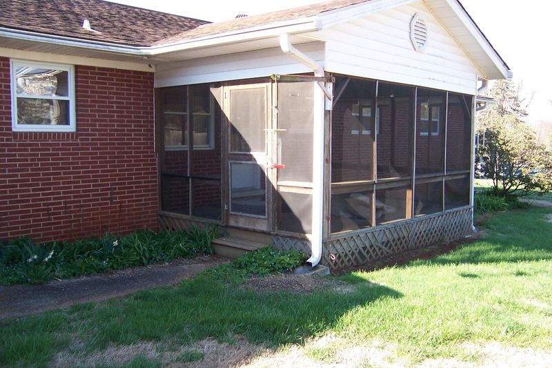 538 Hill St, Madisonville, TN 37354