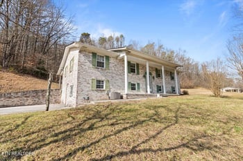 538 Old Lake City Hwy, Rocky Top, TN 37769