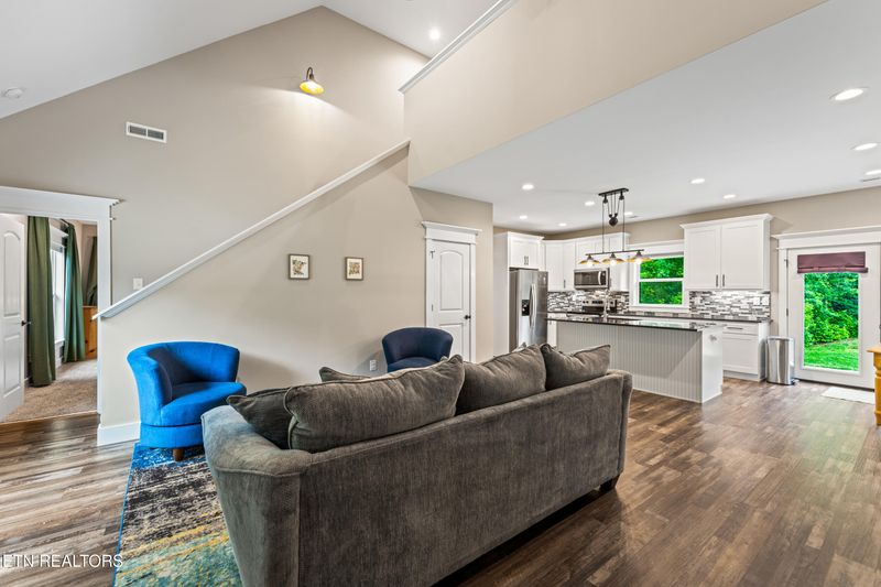 538 Robinson Tr, Loudon, TN 37774