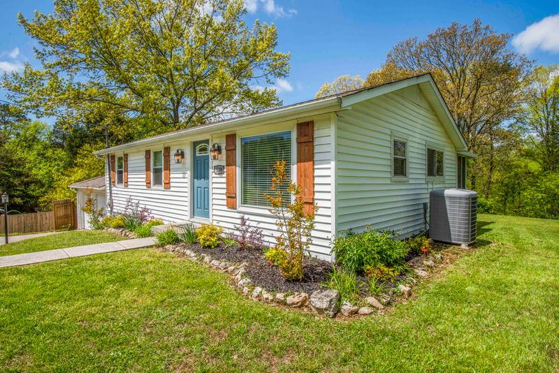 539 E Beaver Creek Dr, Knoxville, TN 37918