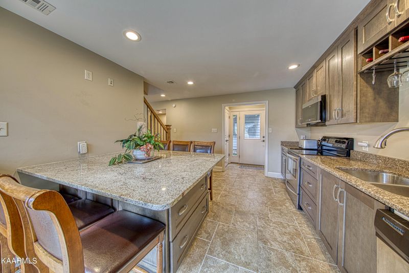 539 Lost Tree Ln, Farragut, TN 37934