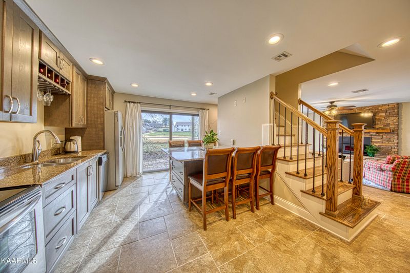 539 Lost Tree Ln, Farragut, TN 37934
