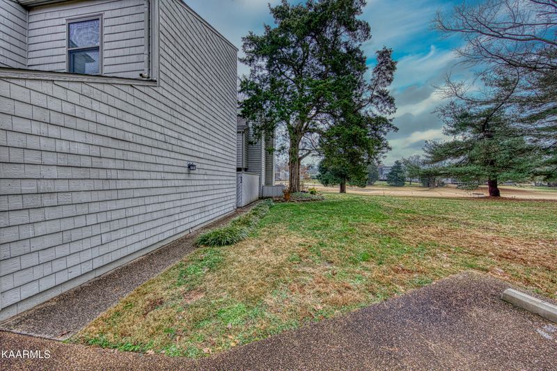 539 Lost Tree Ln, Farragut, TN 37934
