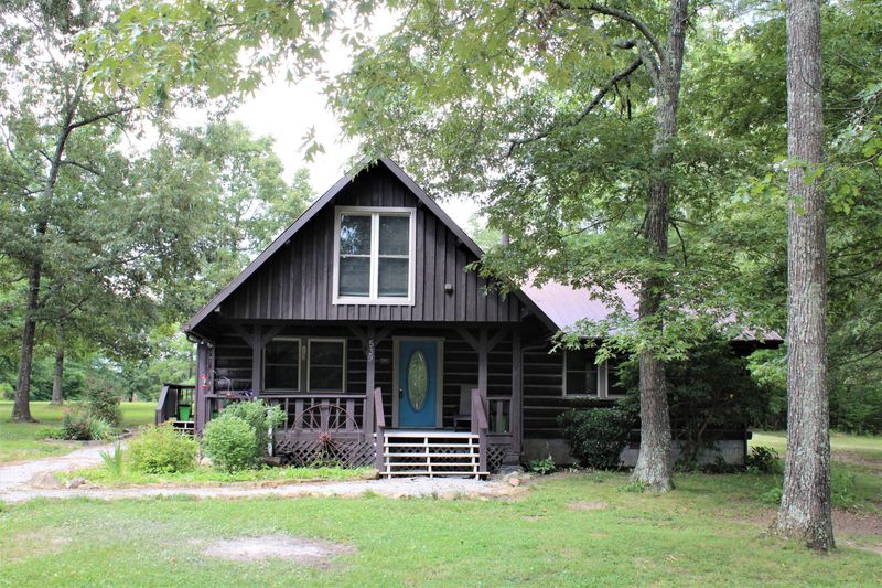 539 Orlie Young Rd, Crab Orchard, TN 37723