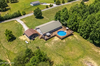 539 Pauline Dr, Pioneer, TN 37847