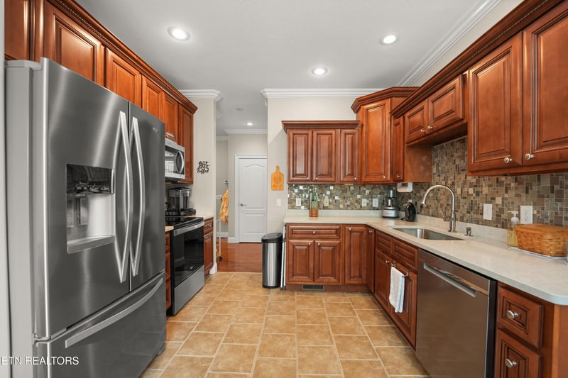 539 Snead Dr, Crossville, TN 38558