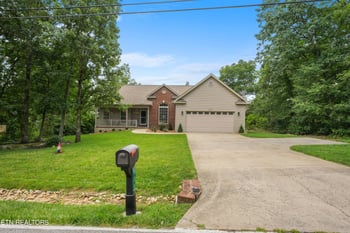 539 Snead Dr, Crossville, TN 38558
