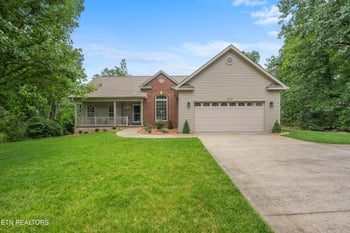 539 Snead Dr, Crossville, TN 38558