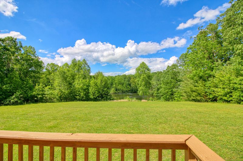 54 Circle Rd, Crossville, TN 38572
