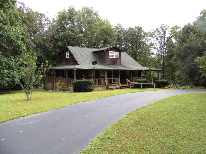 54 Long Dr, Crossville, TN 38555